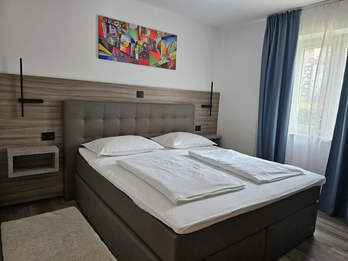 Premium Apartments Tade Funtana Apartment