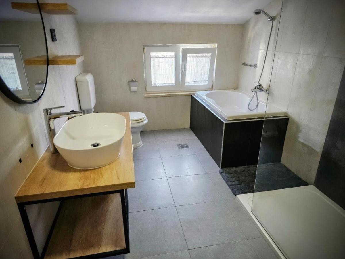 Premium Apartments Tade Funtana Apartment Funtana
