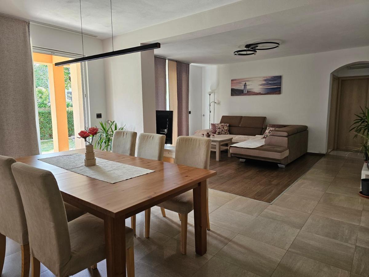 Apartment Premium Apartments Tade Funtana Funtana