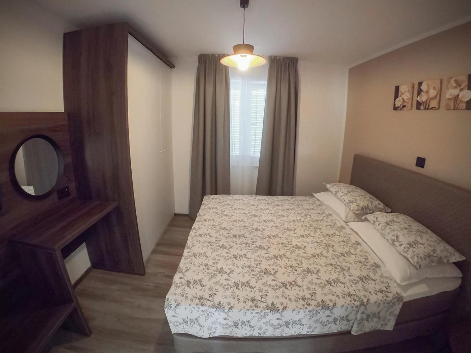 Premium Apartments Tade Funtana Apartment
